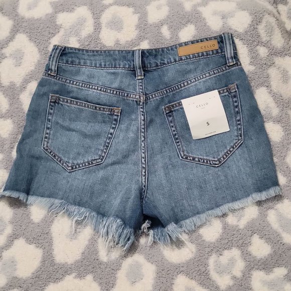 NEW Cello distressed jean Shorts size small - Picture 5 of 8